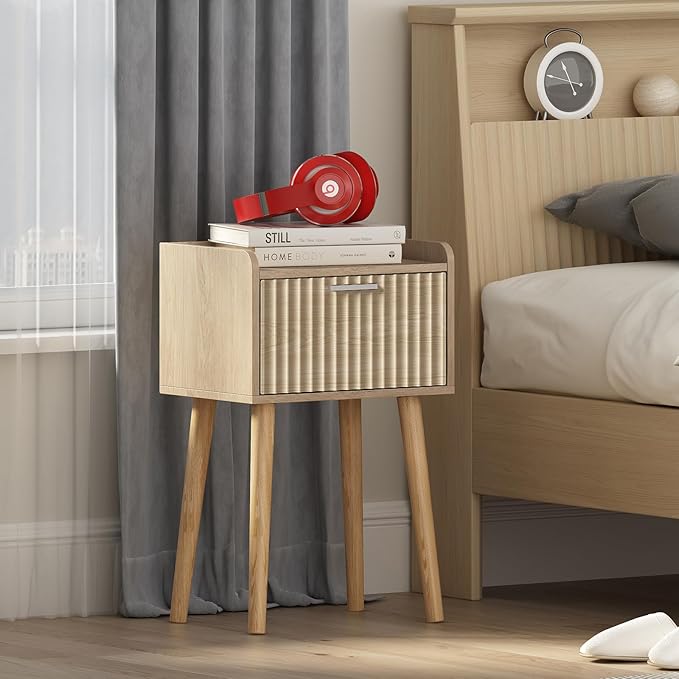 LAATOOREE Nightstand Set of 2, Small Bed Side Table with Fluted Door, End Table with Solid Wood Legs, Mid-Century Bedside Table for Bedroom Small Space