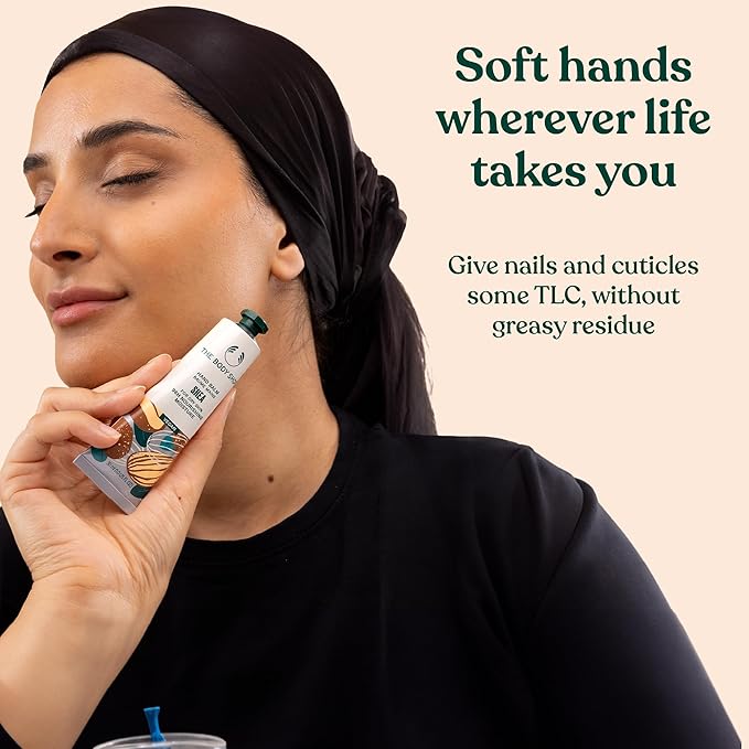 The Body Shop Shea Ultimate Gift Set - 6 Piece Set, Shower Cream, Lip Butter, Bar Soap, Hand Balm, Body Mist, Body Butter, Vegan