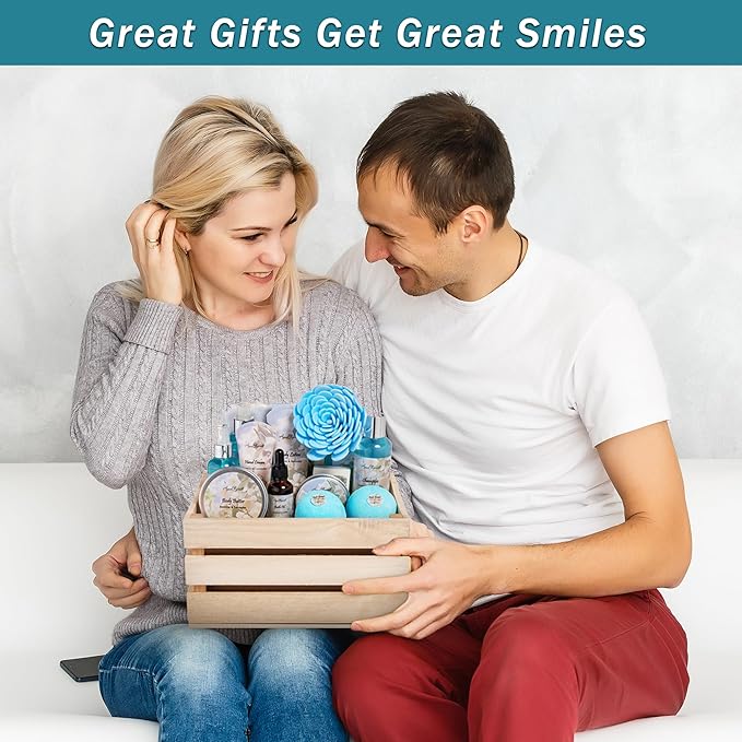 Bath Spa Gift Sets - Luxury Basket With Jasmine & Lavender - Spa Kit Includes Wash, Bubble Bath, Lotion, Bath Salts, Body Scrub, Body Spray, Shower Puff, Bathbombs, Soap and Towel