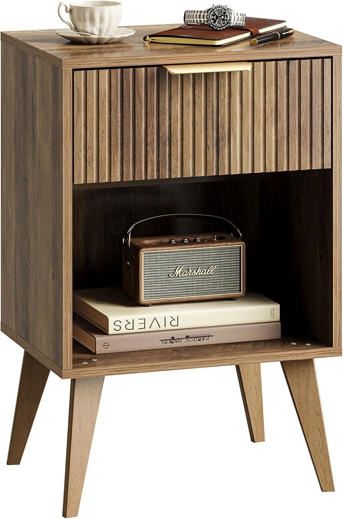 Fluted Night Stand with Opening Storage,Mid Century Bedside Table with Drawer,Wood Nightstand with Solid Wood Legs,End Table Side Table for Living Room,Bedroom,Caramel Oak CTG56BR